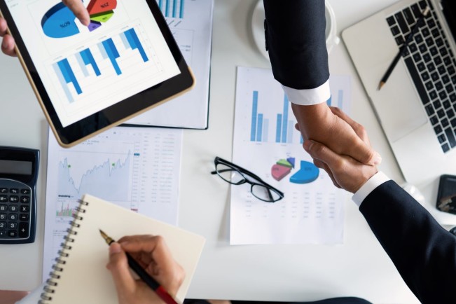 Ilustrasi Saham (Pexels)